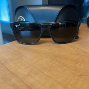100% Authentic Ray-Ban sunglasses!